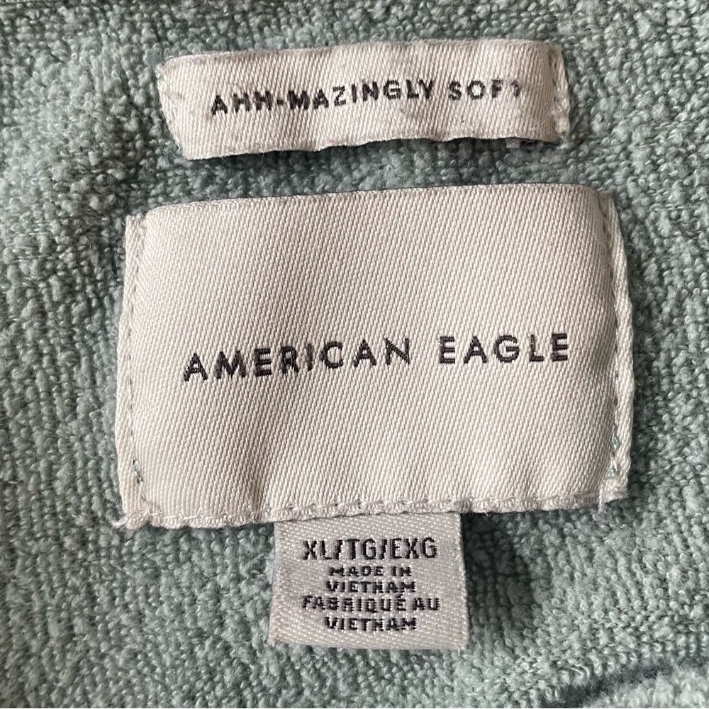 American eagle pull over - Picture 2 of 2